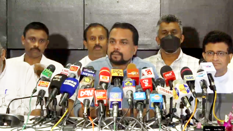 ඇමතිකම නැතිවුණේ කාගේ කීමටදැයි විමල් හෙළිකරයි ඇමතිකම නැතිවුණේ කාගේ කීමටදැයි විමල් හෙළිකරයි