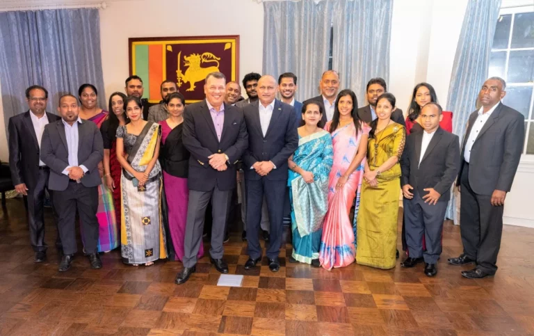 අමෙරිකාවෙන් තවත් ඖෂධ ආධාර තොගයක් අනිද්දා එයි අමෙරිකාවෙන් තවත් ඖෂධ ආධාර තොගයක් අනිද්දා එයි